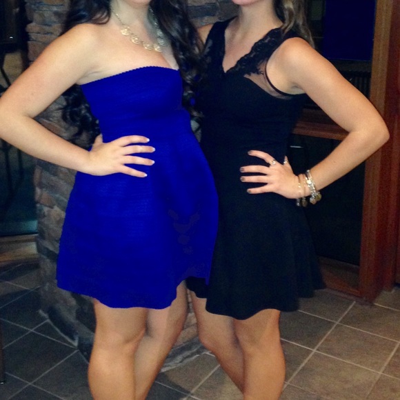 Dress - Picture 4 of 4